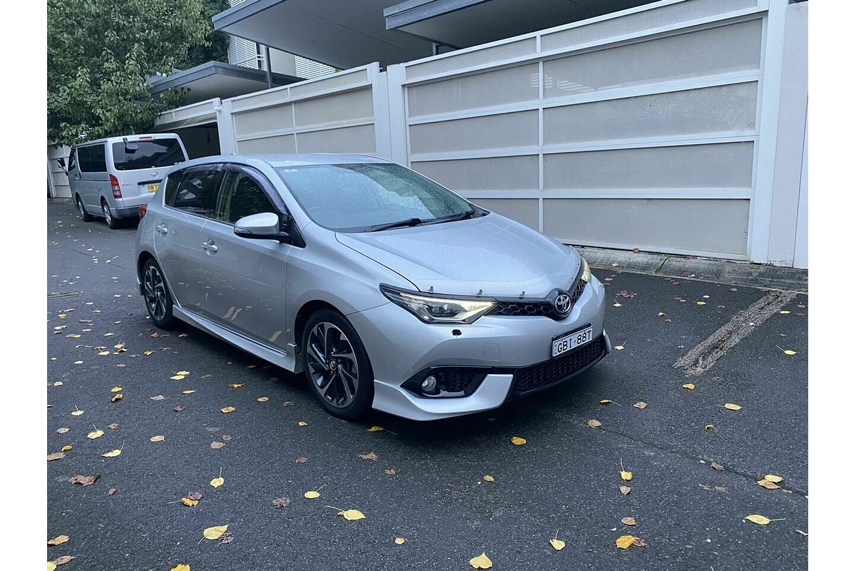 2015 Toyota Corolla ZR ZRE182R