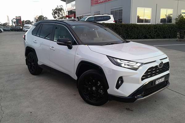 2025 Toyota RAV4 XSE AXAH52R