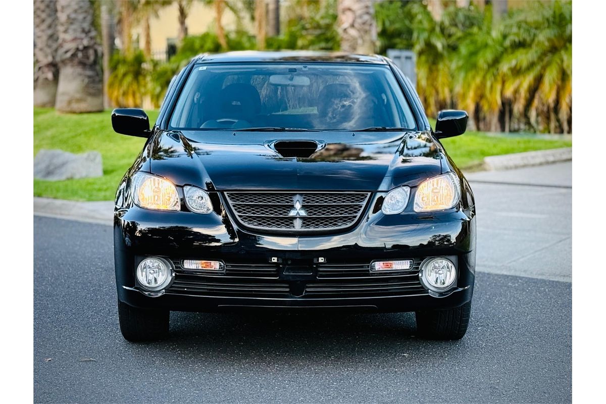 2004 Mitsubishi Airtrek Turbo R CU2W