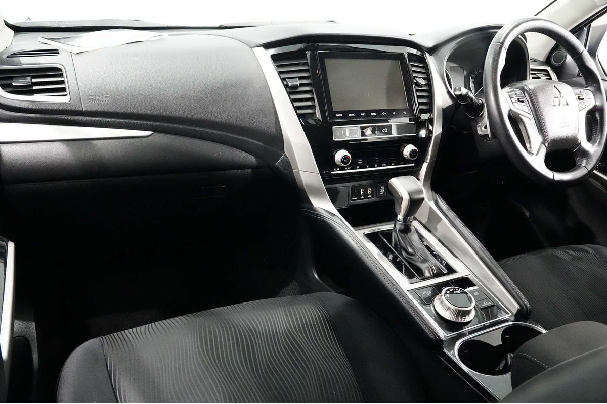 2021 Mitsubishi Pajero Sport GLS QF
