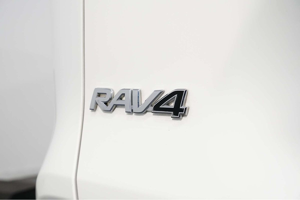 2020 Toyota RAV4 Cruiser AXAH52R