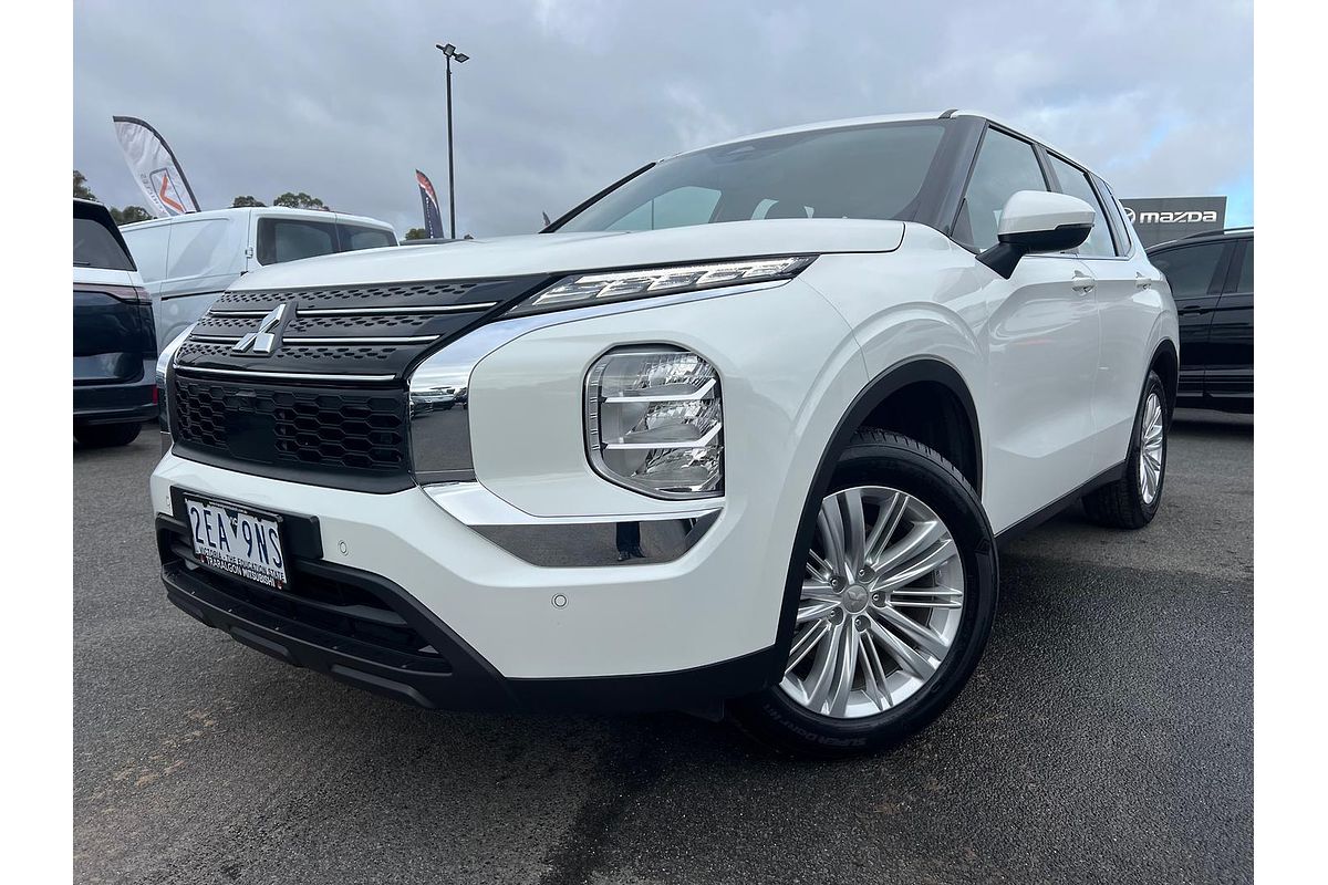 2024 Mitsubishi Outlander ES ZM