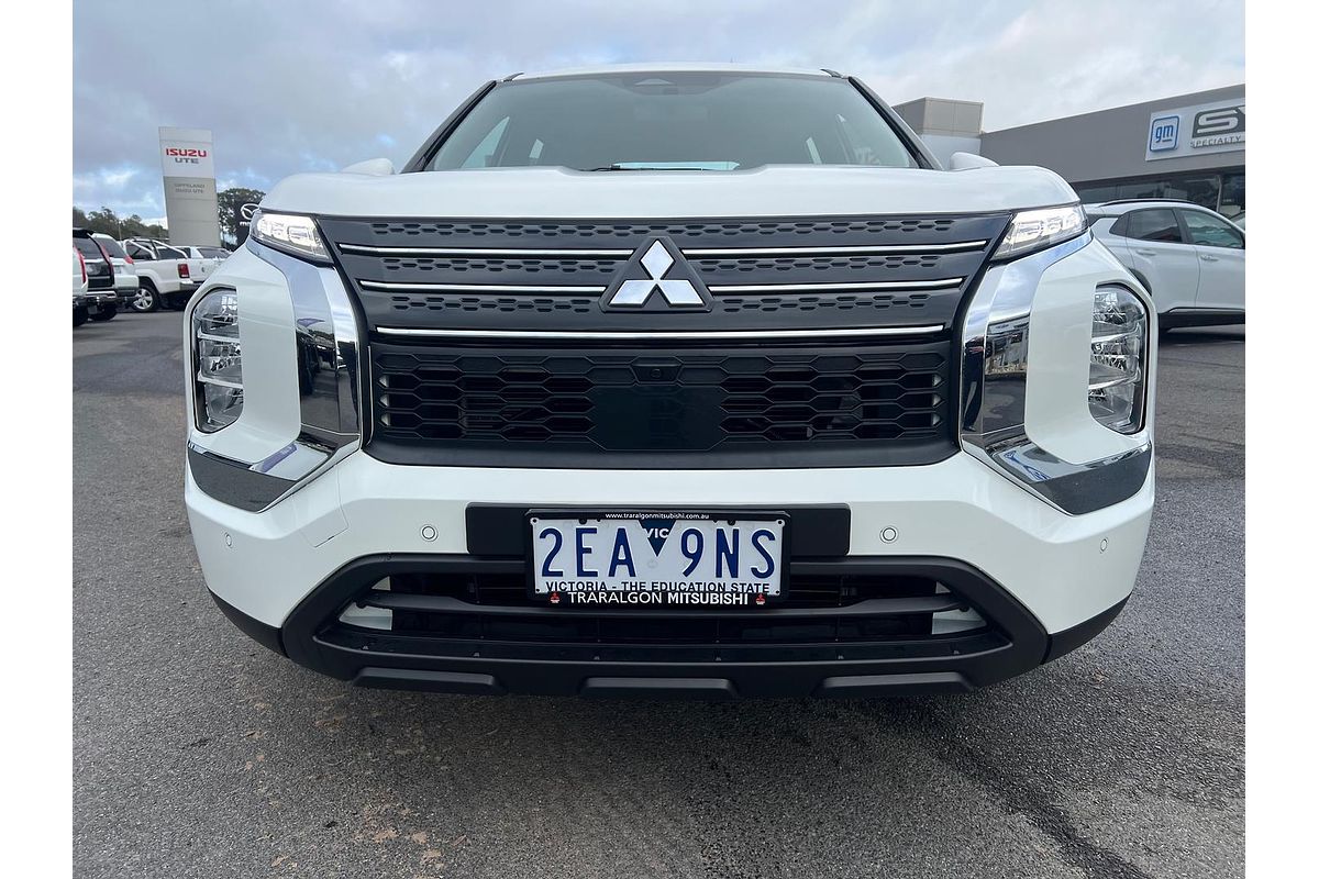 2024 Mitsubishi Outlander ES ZM