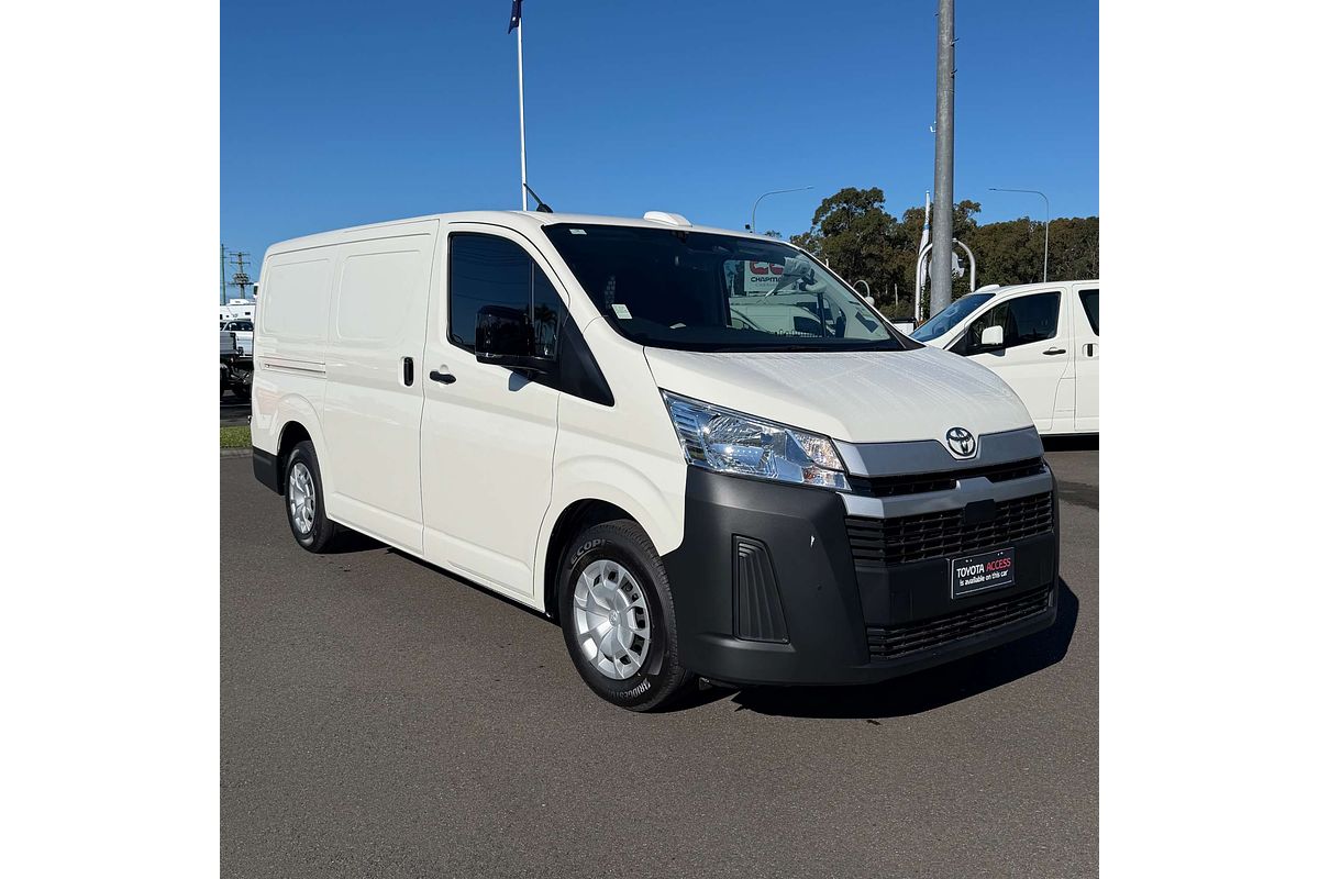 2025 Toyota Hiace GDH300R
