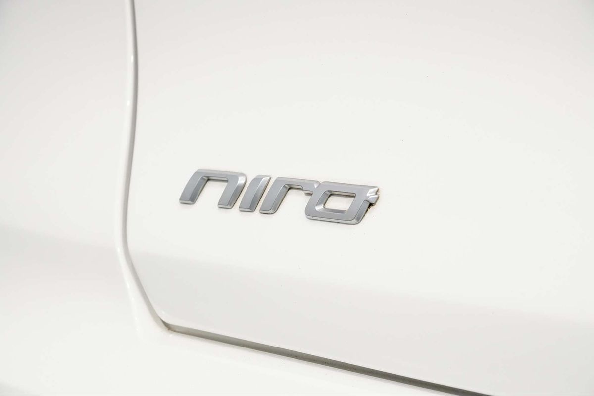 2021 Kia Niro Hybrid Sport DE