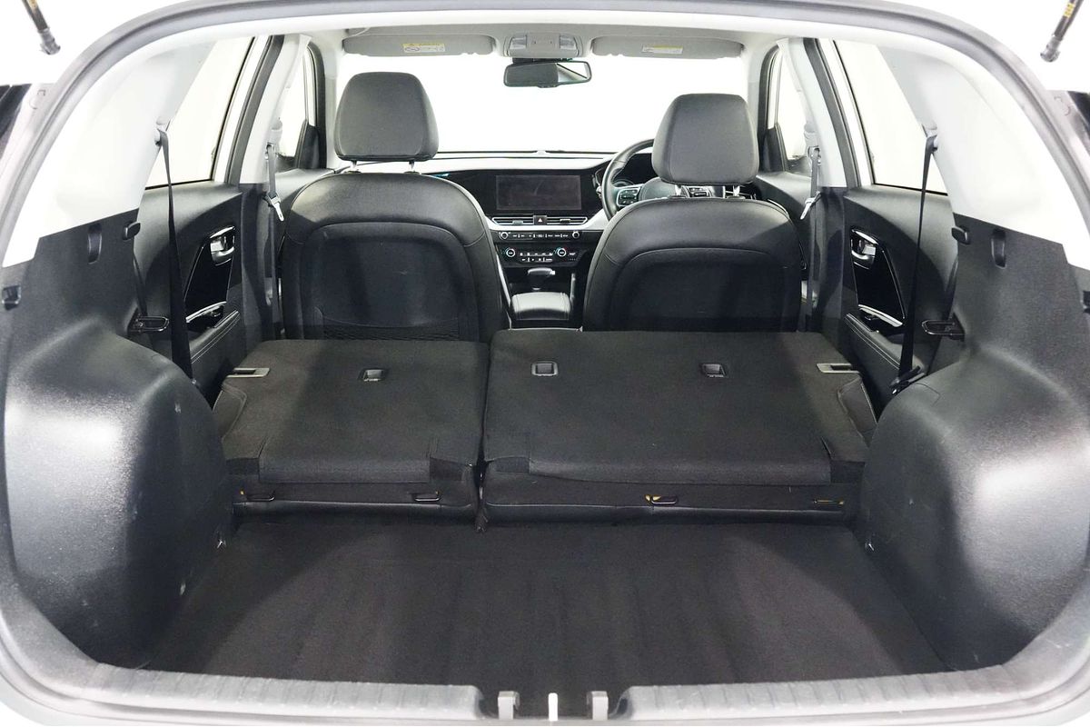 2021 Kia Niro Hybrid Sport DE