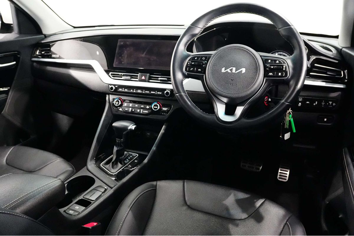 2021 Kia Niro Hybrid Sport DE