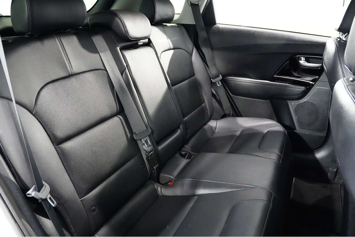 2021 Kia Niro Hybrid Sport DE