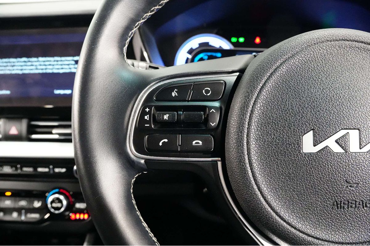 2021 Kia Niro Hybrid Sport DE