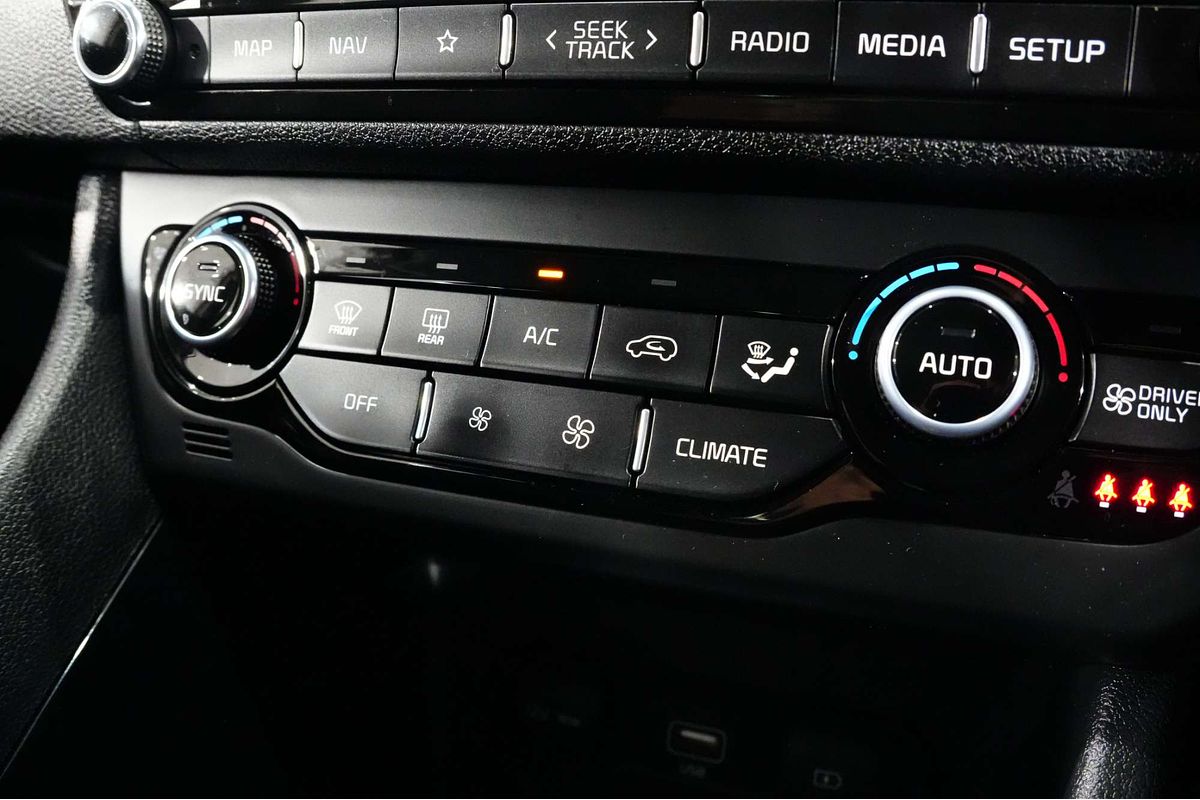 2021 Kia Niro Hybrid Sport DE