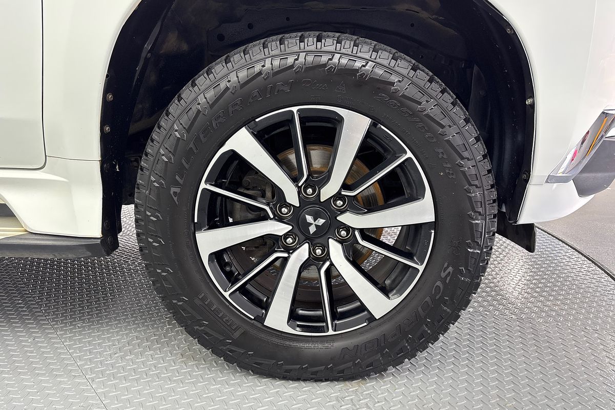 2016 Mitsubishi Pajero Sport GLS QE