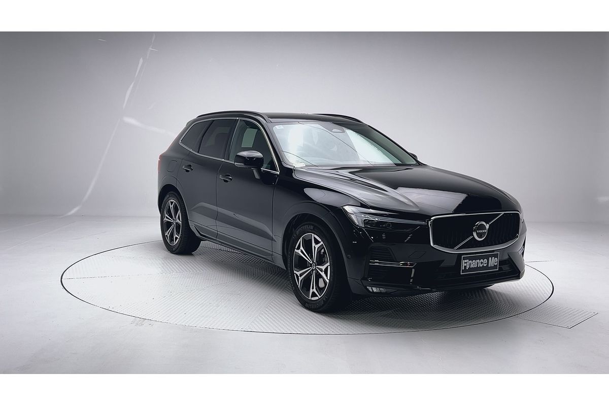2022 Volvo XC60 B5 Momentum
