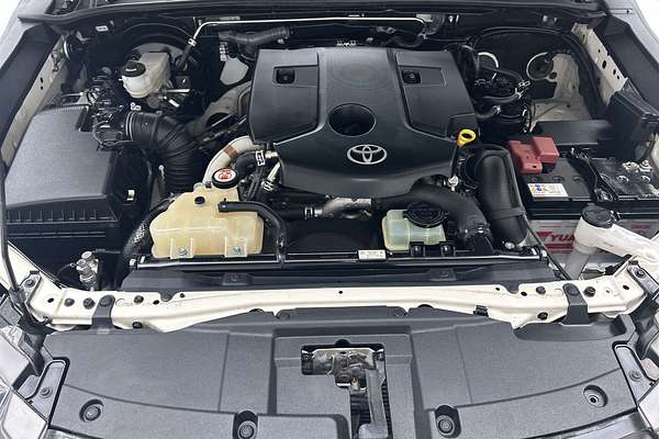 2022 Toyota Hilux SR GUN126R 4X4 thumb-9