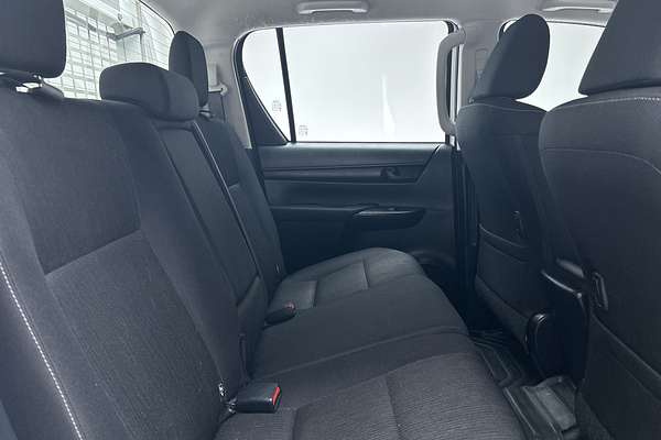 2022 Toyota Hilux SR GUN126R 4X4 thumb-10