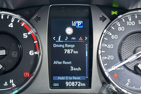 2022 Toyota Hilux SR GUN126R 4X4 thumb-12