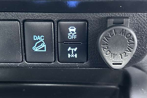 2022 Toyota Hilux SR GUN126R 4X4 thumb-13