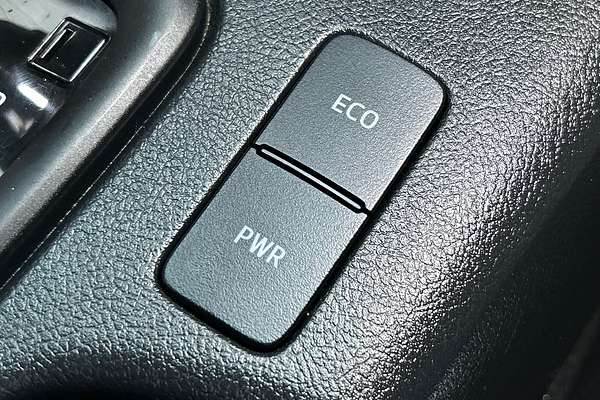 2022 Toyota Hilux SR GUN126R 4X4 thumb-14