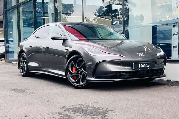 2026 MG IM5 Platinum P12L