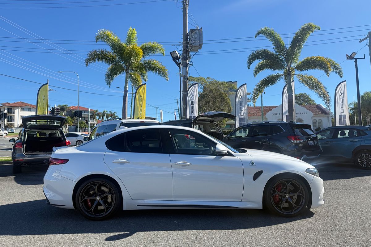 2016 Alfa Romeo Giulia Quadrifoglio