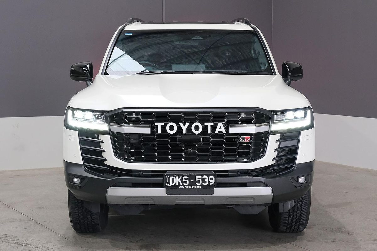 2025 Toyota Landcruiser GR Sport FJA300R