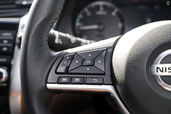 2021 Nissan Navara ST-X D23 4X4 thumb-12