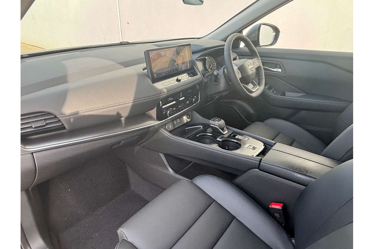 2026 Nissan X-TRAIL ST-L T33
