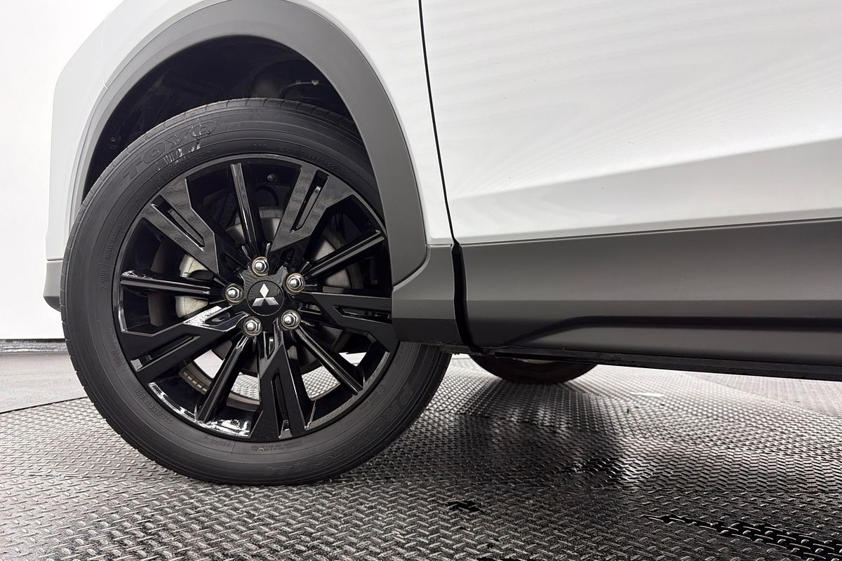 2023 Mitsubishi Eclipse Cross LS Black Edition YB