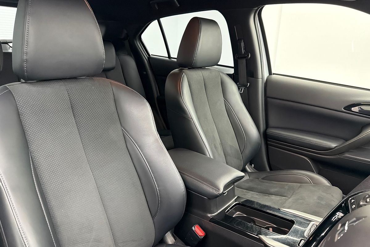 2023 Mitsubishi Eclipse Cross LS Black Edition YB