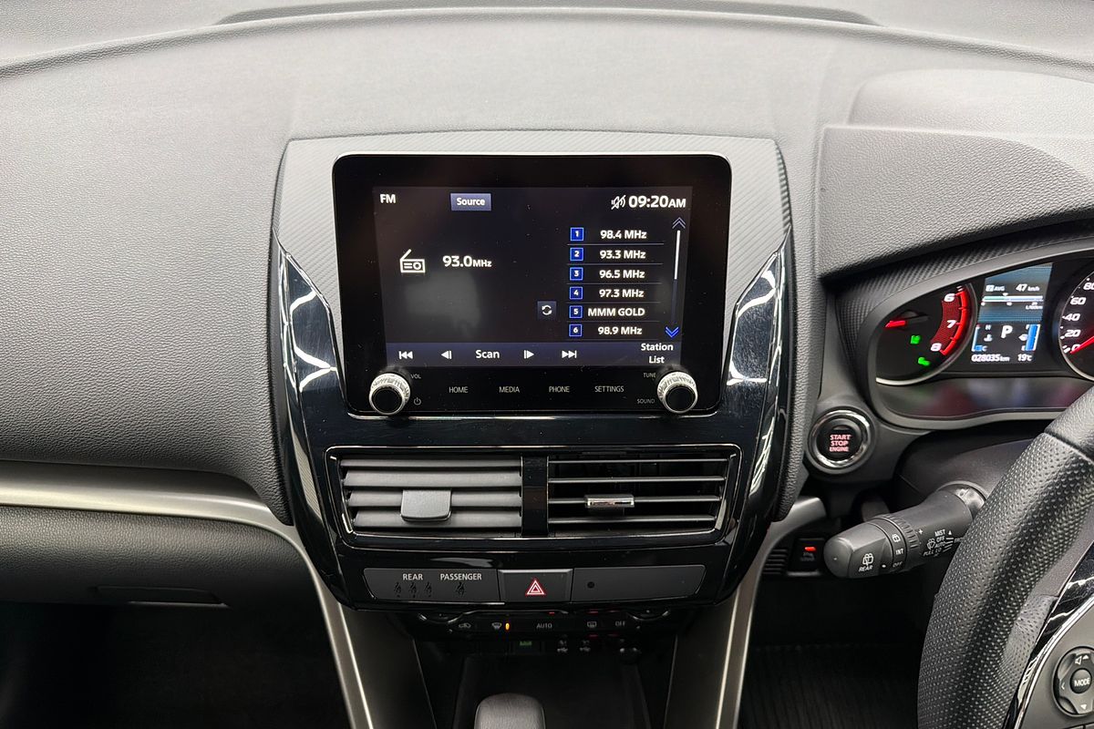 2023 Mitsubishi Eclipse Cross LS Black Edition YB