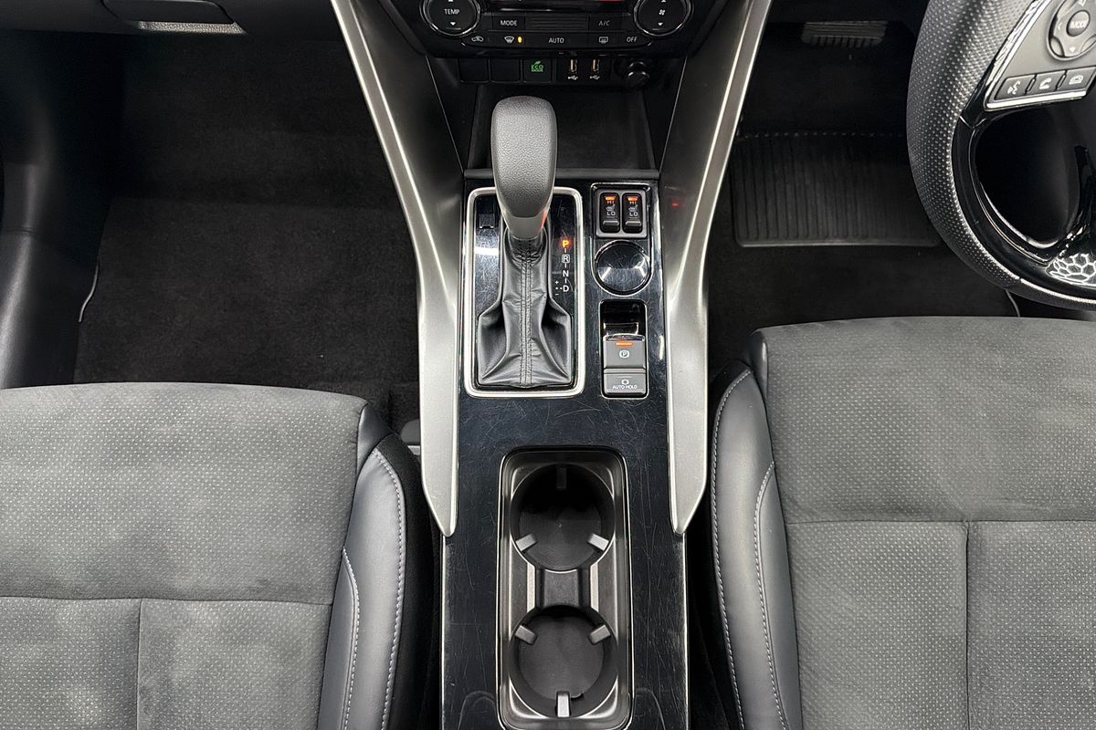 2023 Mitsubishi Eclipse Cross LS Black Edition YB