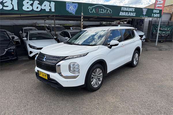 2022 Mitsubishi Outlander ES ZM