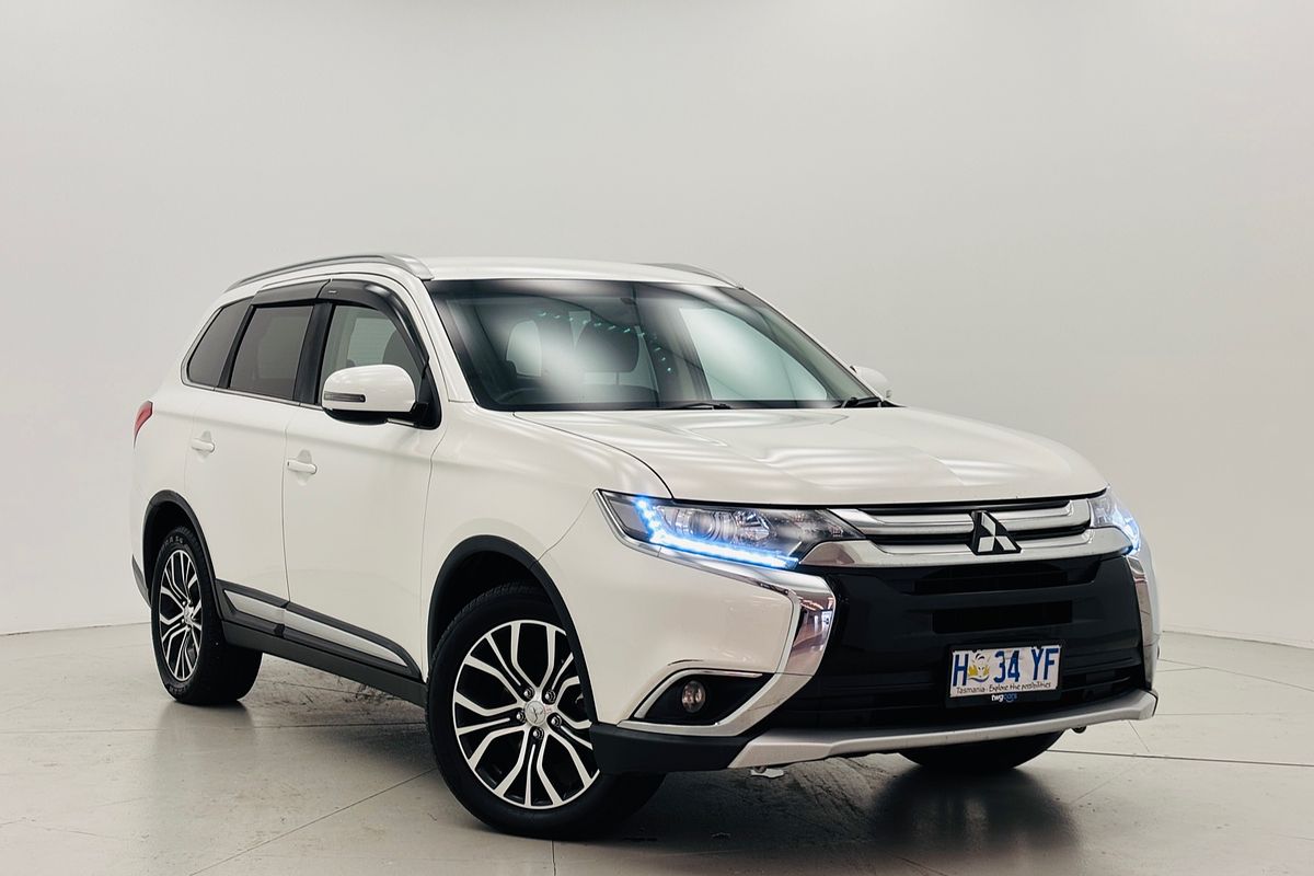 2017 Mitsubishi ZK Outlander LS 2.0L PET CVT 2WD 7S