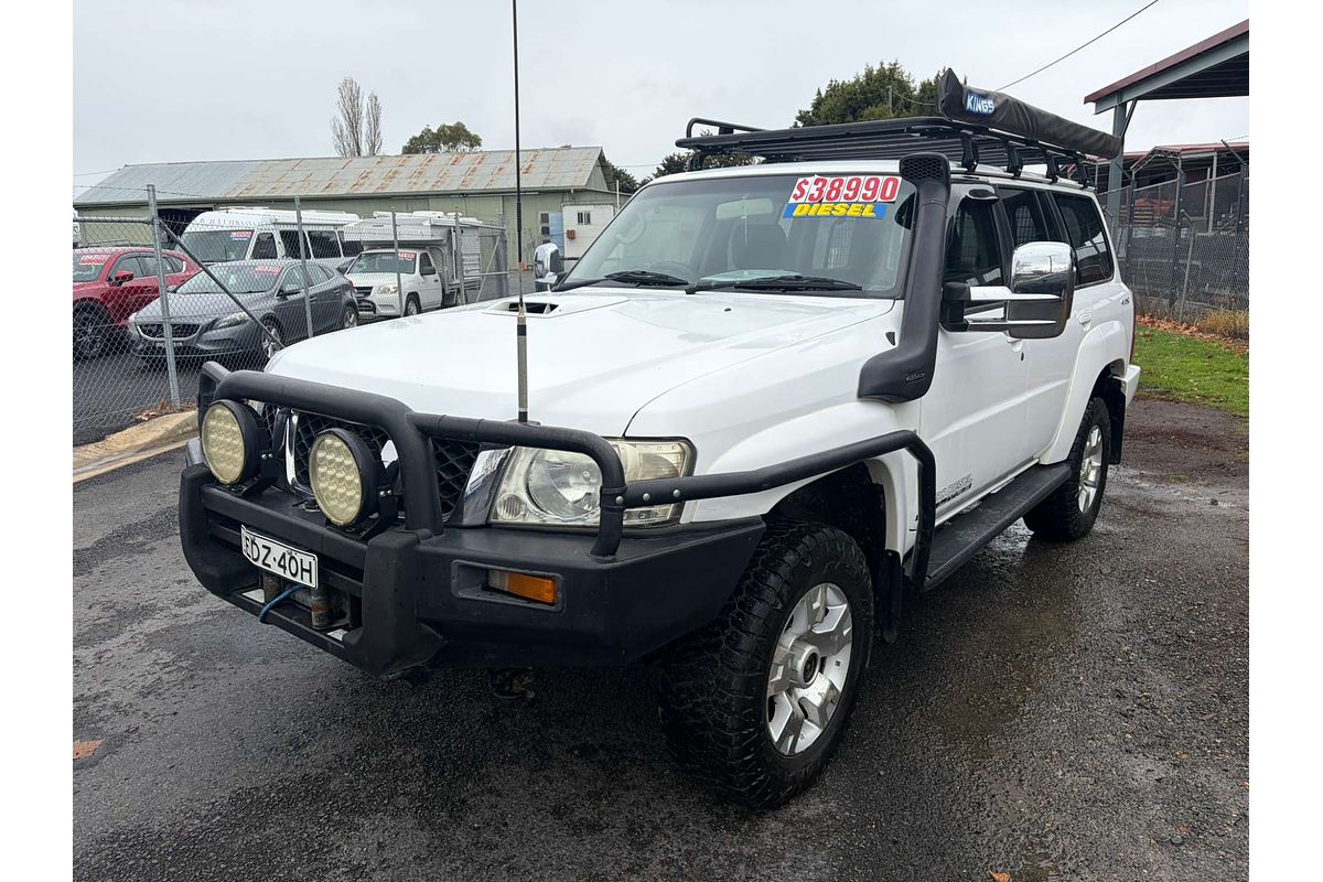 2005 Nissan Patrol ST GU IV