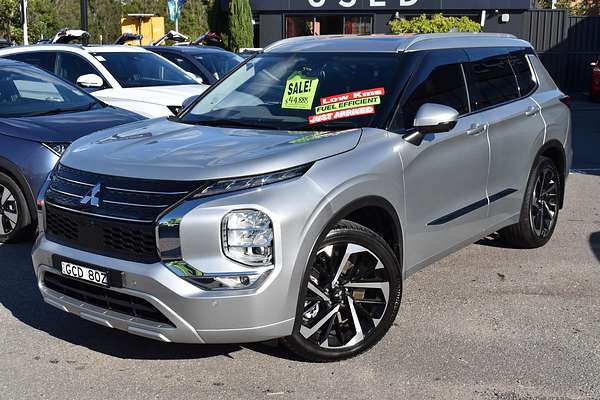 2023 Mitsubishi Outlander Exceed ZM