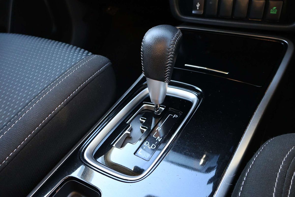 2020 Mitsubishi Outlander ES ZL
