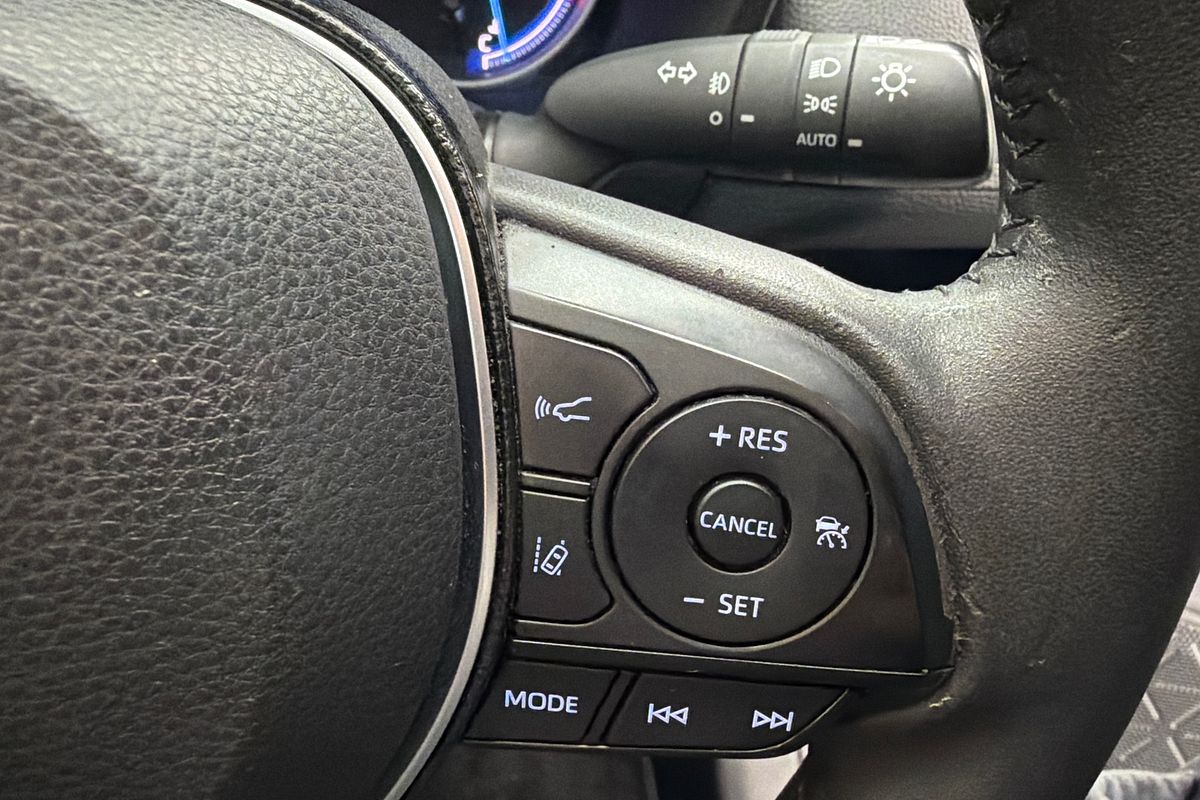 2020 Toyota RAV4 Cruiser AXAH52R
