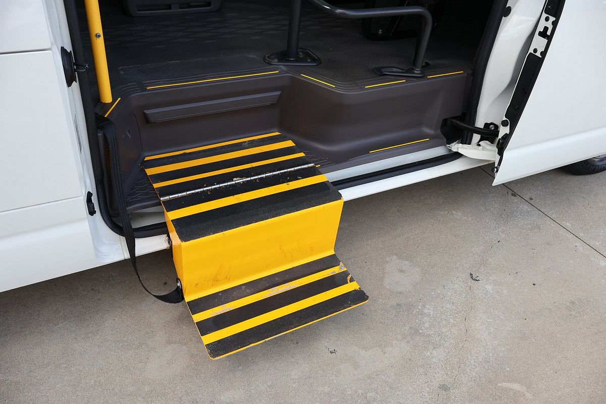 2021 Toyota Hiace Commuter GL GDH322R ELWB High Roof