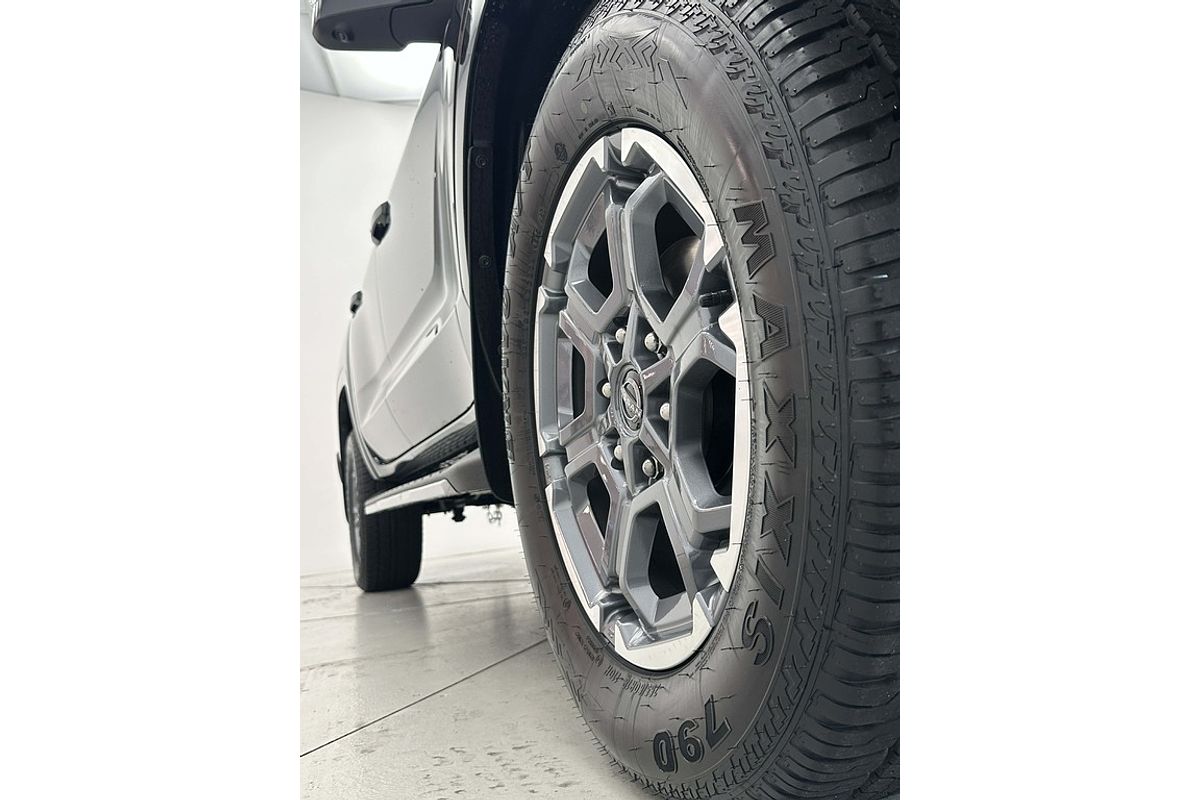 Nissan NAVARA 4X4 2.4 DSL AUTO DC ST-X