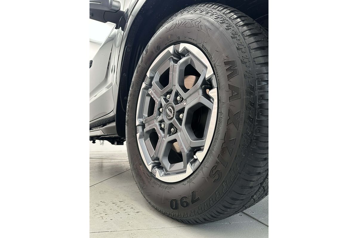Nissan NAVARA 4X4 2.4 DSL AUTO DC ST-X