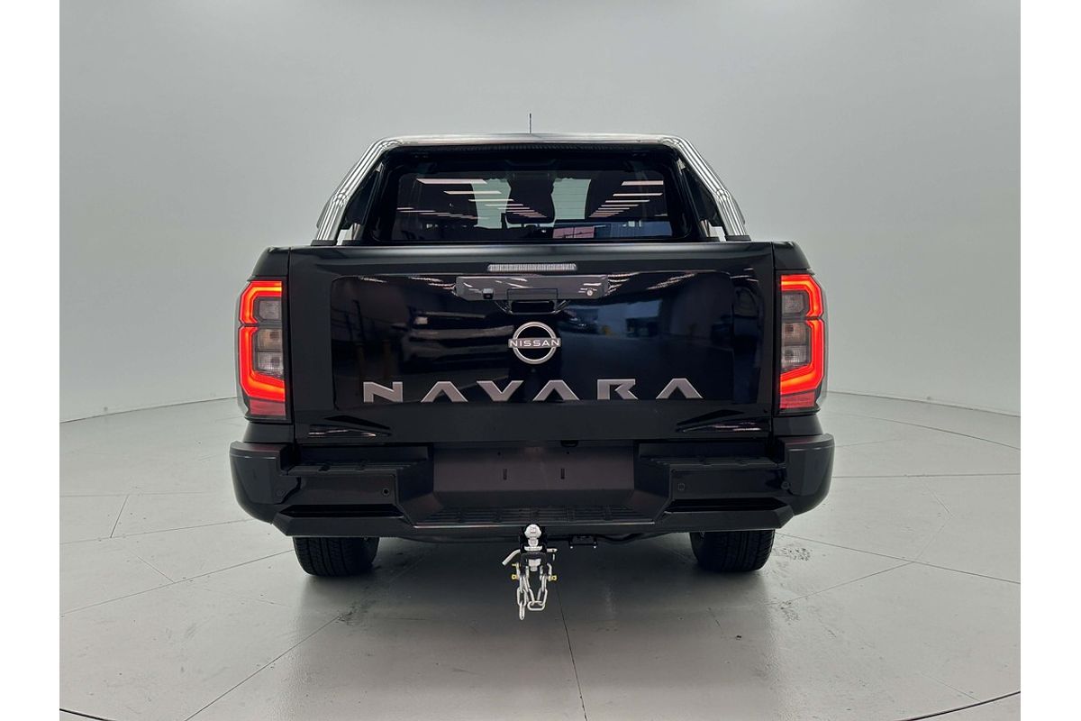 Nissan NAVARA 4X4 2.4 DSL AUTO DC ST-X