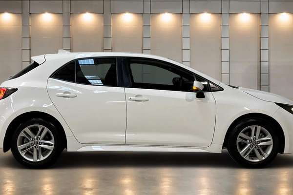 2022 Toyota Corolla Ascent Sport MZEA12R