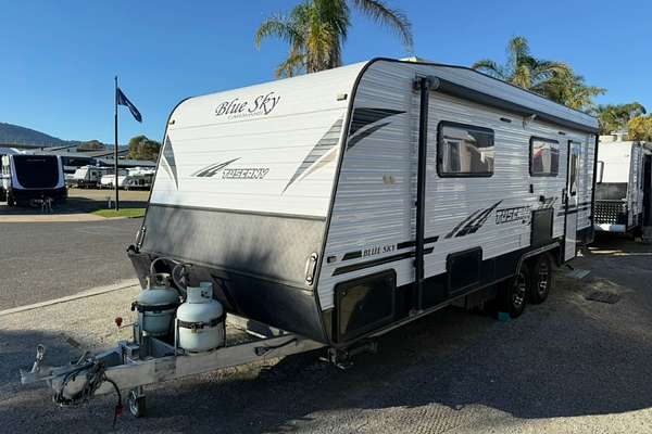 2015 Blue Sky Tuscany CARAVAN 23FT