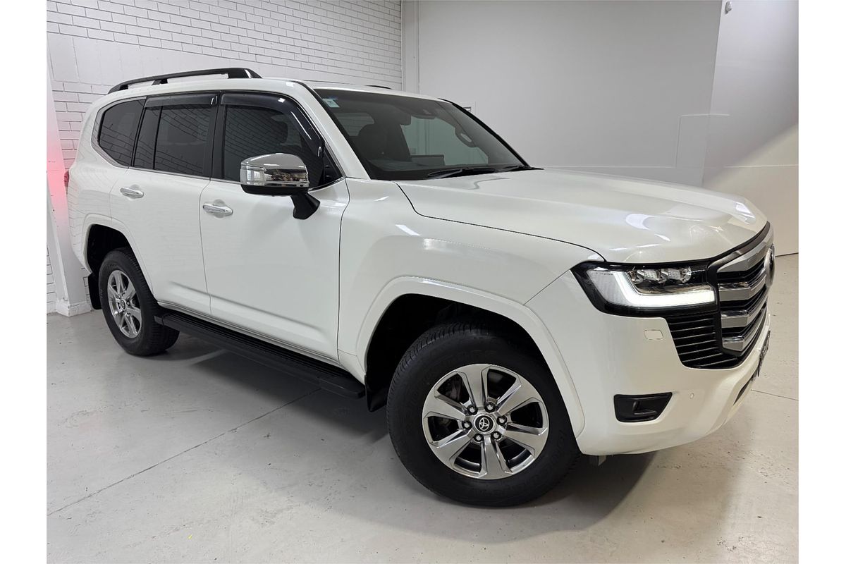 2023 Toyota Landcruiser LC300 SAHARA (4x4) FJA300R