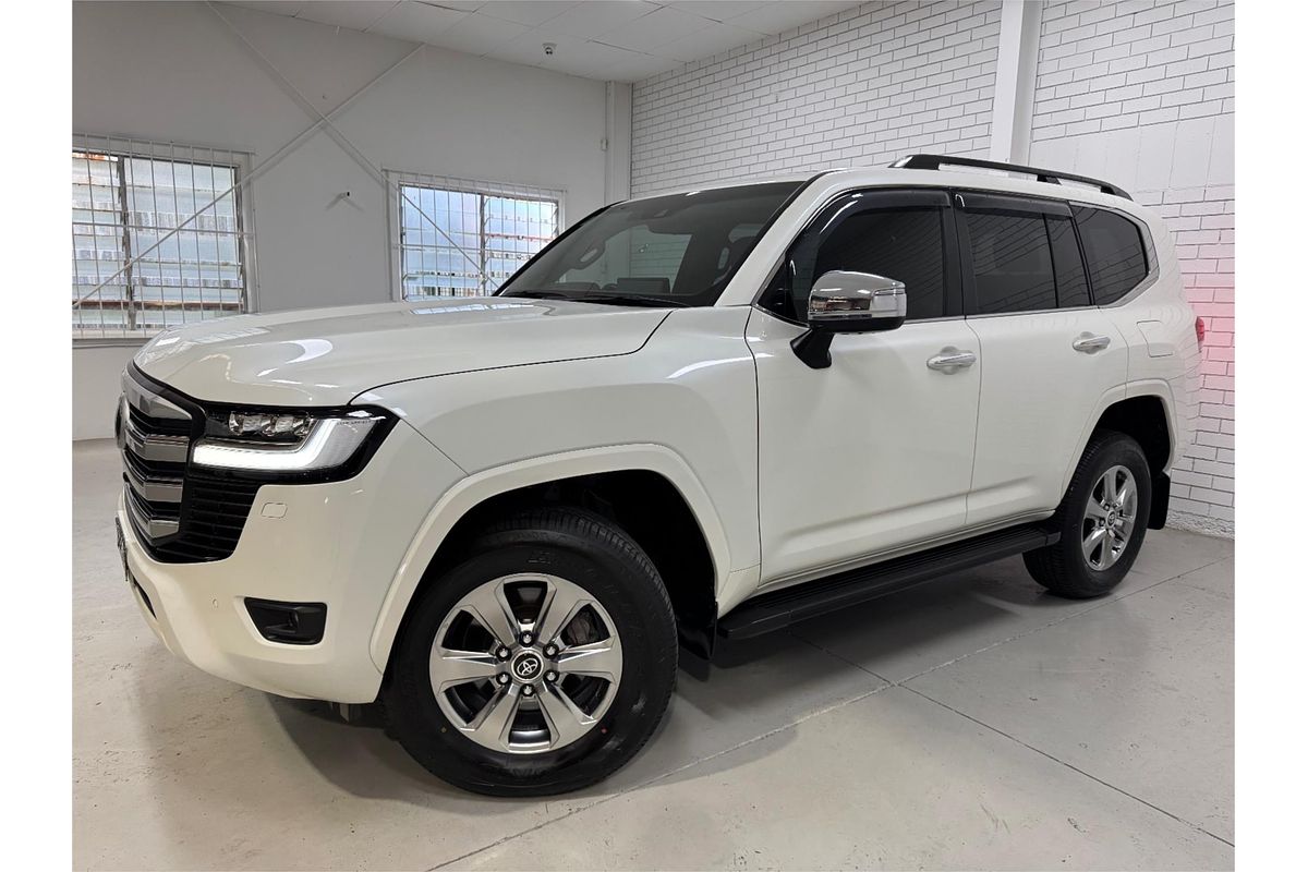 2023 Toyota Landcruiser LC300 SAHARA (4x4) FJA300R