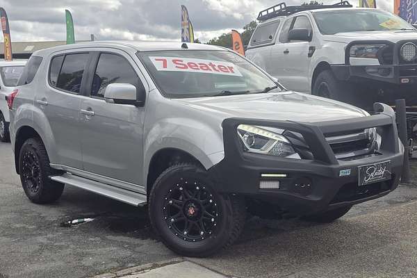 2020 Isuzu MU-X LS-M