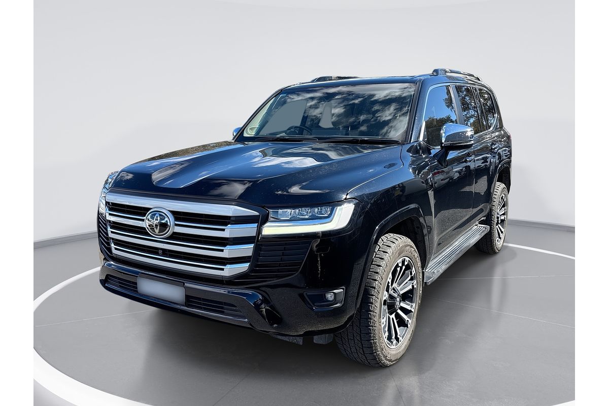 2022 Toyota Landcruiser Sahara FJA300R