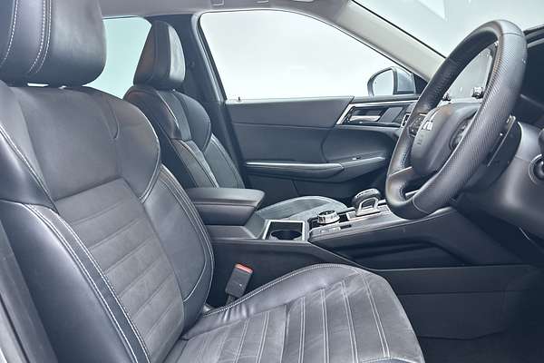 2023 Mitsubishi Outlander Aspire ZM thumb-12