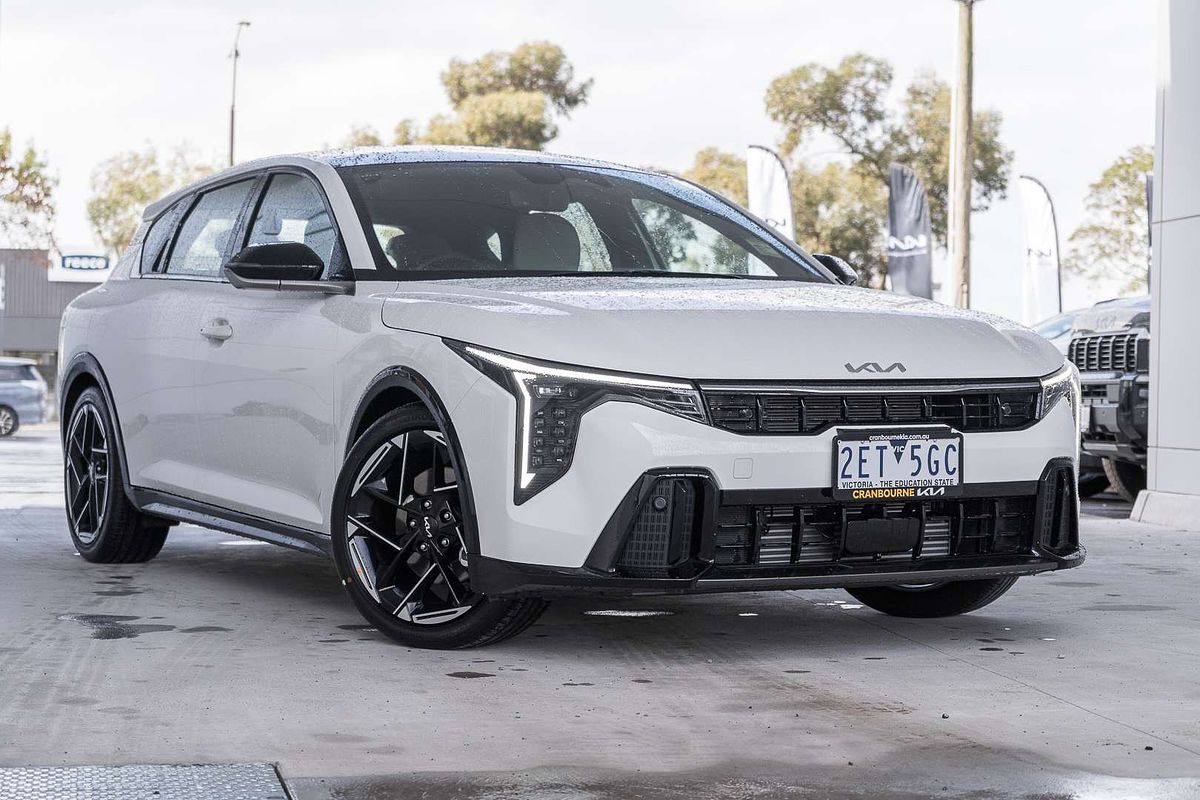 2025 Kia K4 GT-Line CL4m