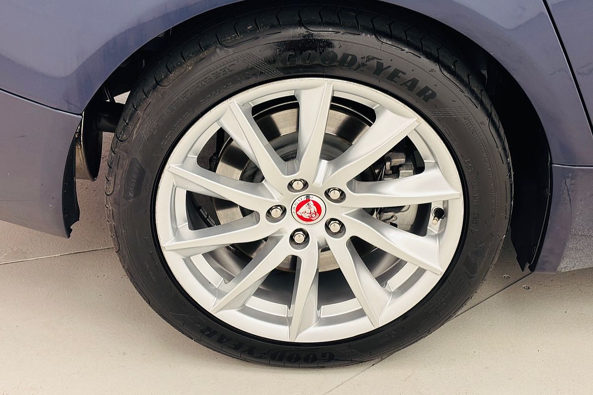 2014 JAGUAR XF 2.2D PREMIUM LUXURY 8 SP AUTOMATIC 4D SEDAN DT4 DIESEL