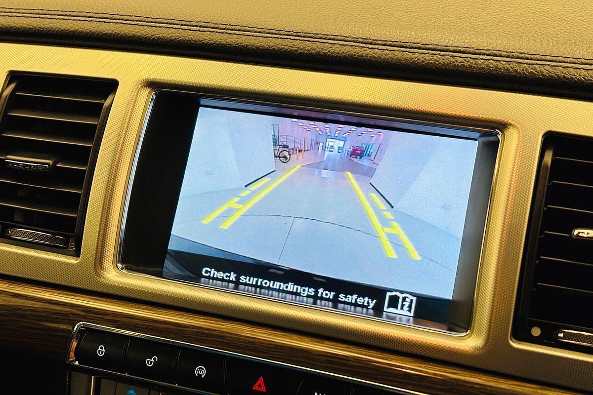2014 JAGUAR XF 2.2D PREMIUM LUXURY 8 SP AUTOMATIC 4D SEDAN DT4 DIESEL